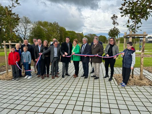 Inauguration d'un parc de loisirs à Boisgervilly
