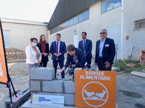 Pose de la 1ère pierre de l'extension de la Banque alimentaire à Pacé