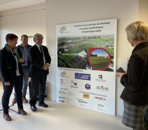 Ouverture de chantier du terrain synthétique de Pleumeleuc