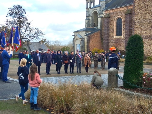 Cérémonie de commémoration du 11 novembre à Montfort-sur-Meu
