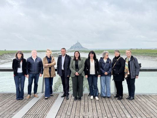 Au Mont-Saint-Michel : visite d'une délégation de la commission des affaires culturelles de l'Assemblée nationale