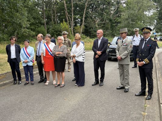 Visite de Mme Catherine Vautrin, Ministre des Armées et des Anciens Combattants à la DGA-MI à Bruz